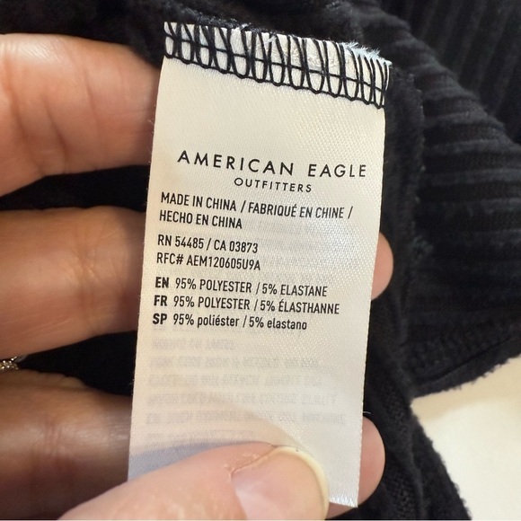 American Eagle Black Long Sleeve Super Soft Ribbed V Neck Shirt Top Size Medium - Picture 7 of 9